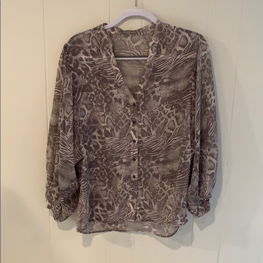 Animal print grey flowy shirt